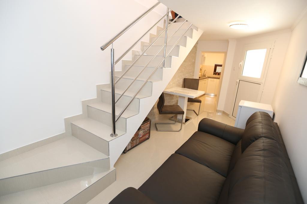 Apartment Porto With Terrace Башка Номер фото